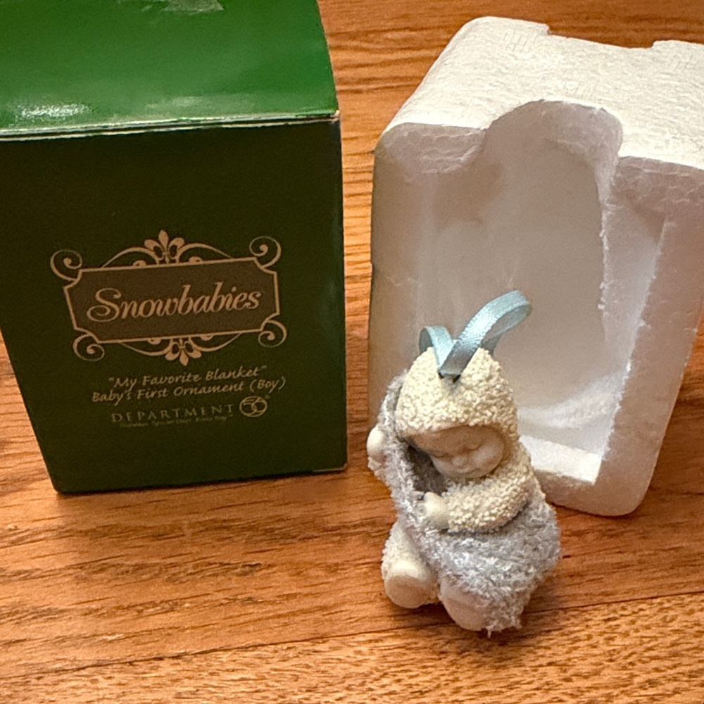 Department 56 Snowbabies Ornament - My Favorite Blanket with Blue Accent
